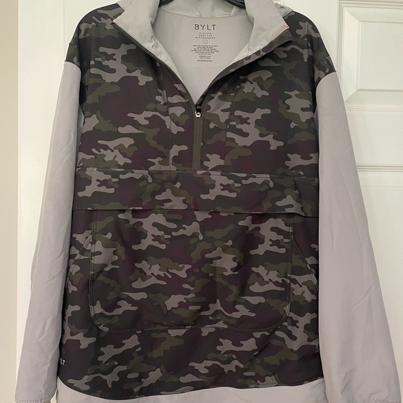 Bylt Elevate Drop Cut elevated Windbreaker - Men's large Camo, - Picture 2 of 4